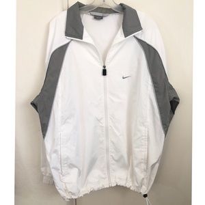 Men’s NIKE Windbreaker w/ drawstring